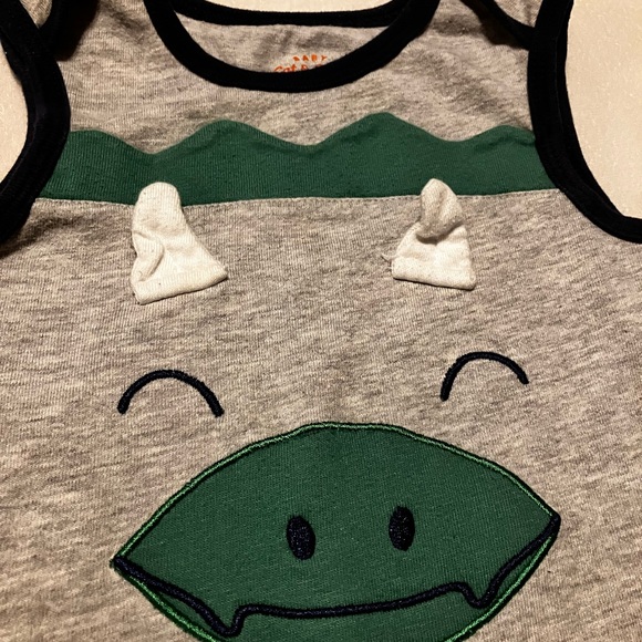 2 summer onesies - Picture 6 of 6